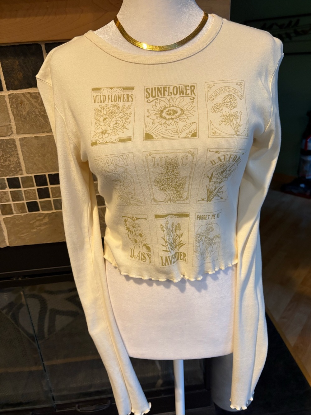 Future State Urban Outfitters Botanical Crop Top S Cream Long Sleeve Floral